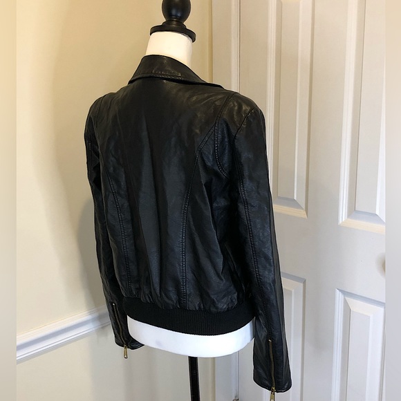 FREE PEOPLE Black Faux Leather Jacket w Floral Lining Sz Small - Picture 7 of 12
